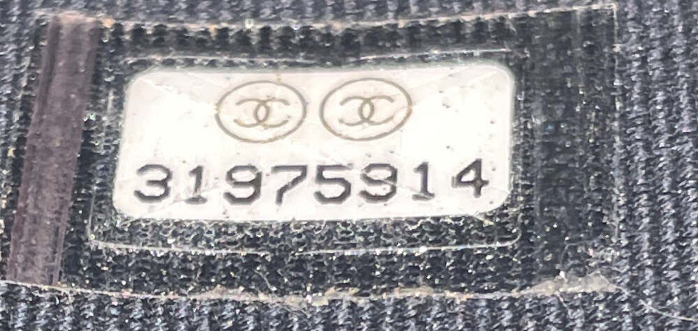 Chanel Tiny Cc Link Vanity Case With #251817C41B - Picture 7 of 7